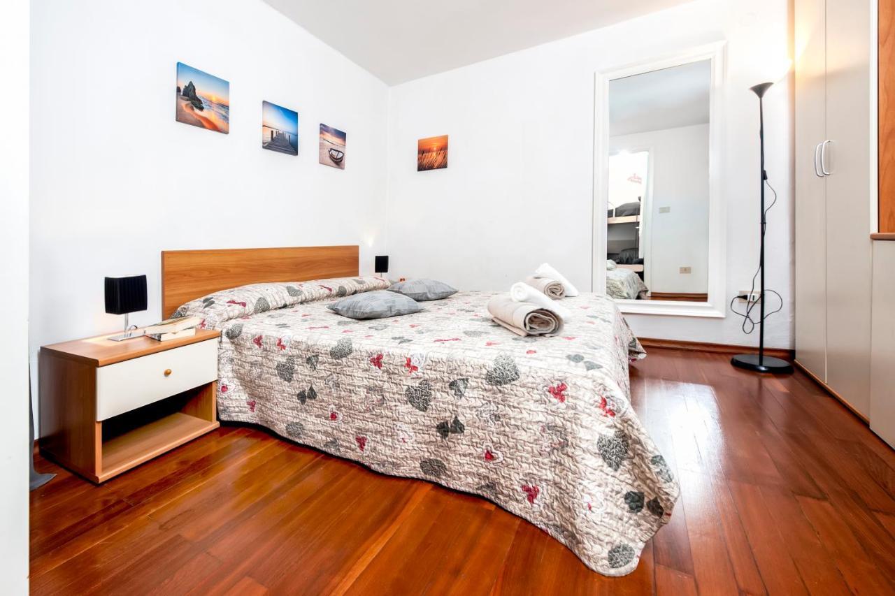 Havana - Apartment With Sea View Rovinj Eksteriør billede